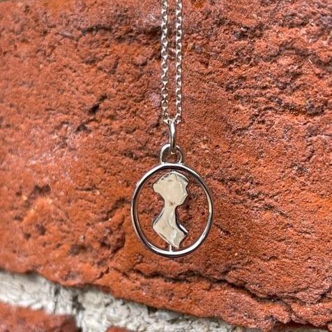 Silhouette Spinner Necklace
